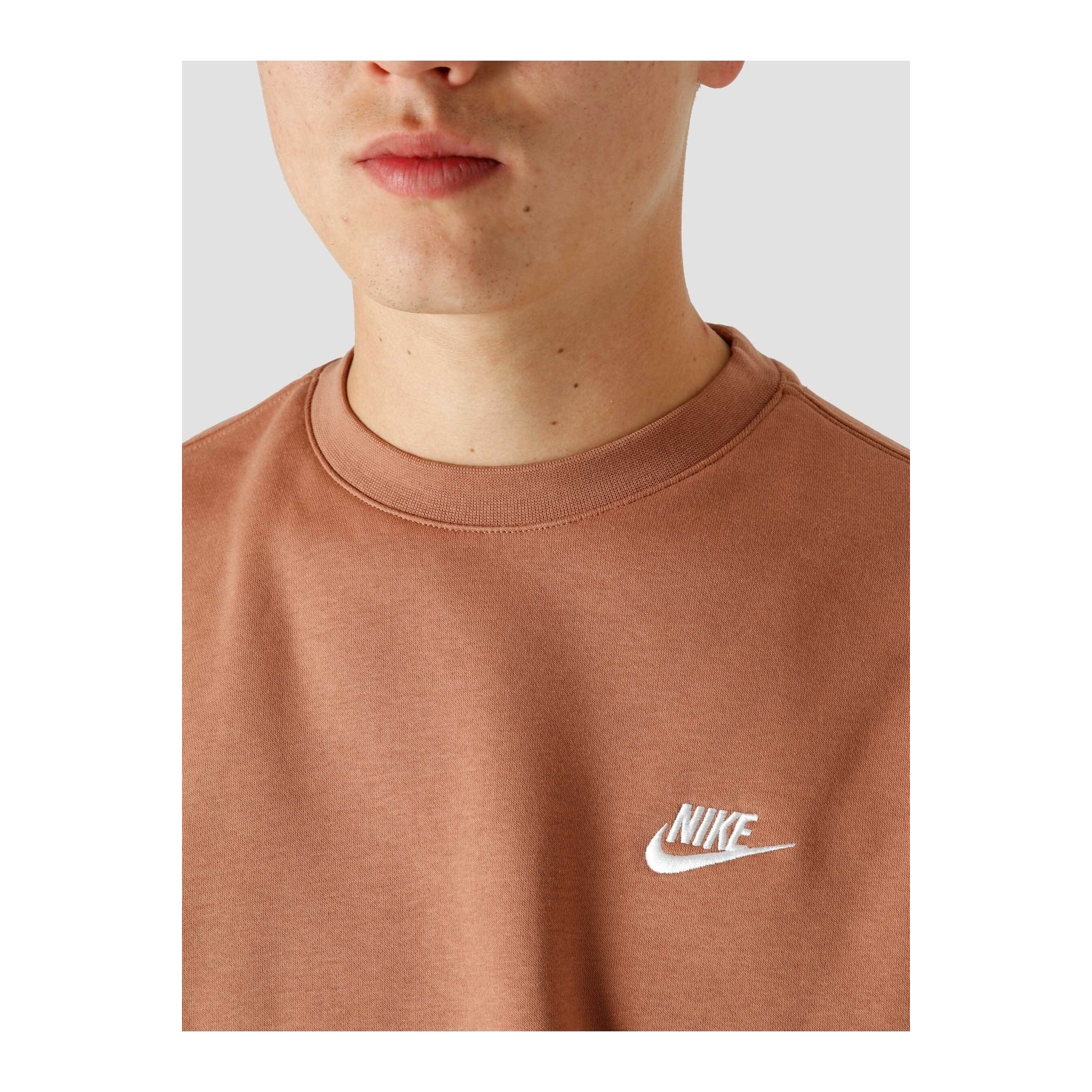 Nike Sportswear Club Fleece Erkek Kahverengi Sweatshirt (BV2662-215)