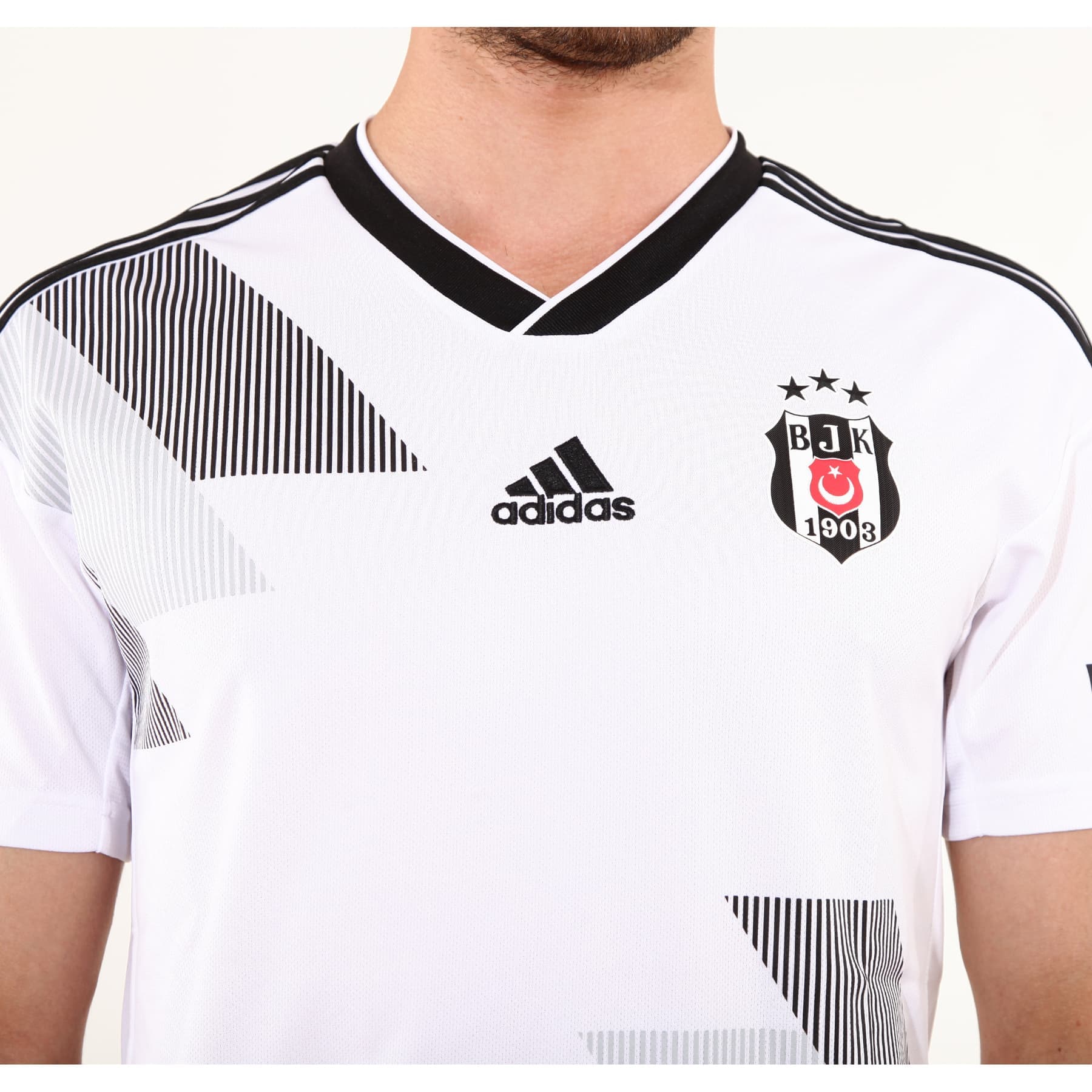 adidas Beşiktaş 201920 İç Saha Forması (DX3707)