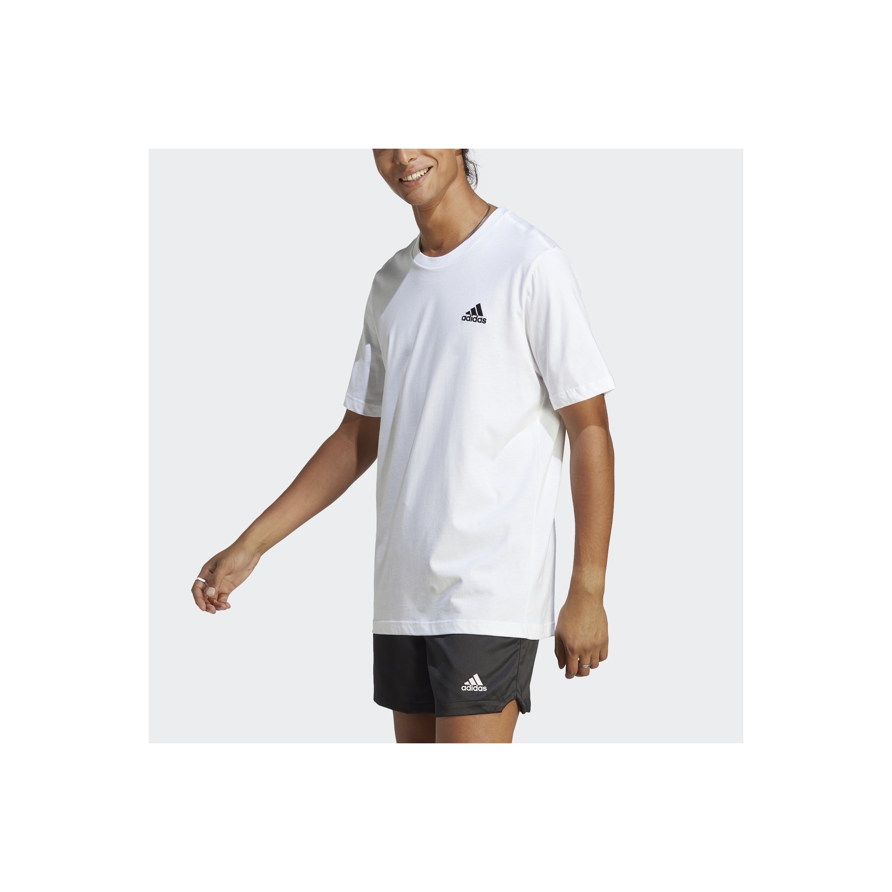 adidas Erkek Beyaz Tişört (IC9286)