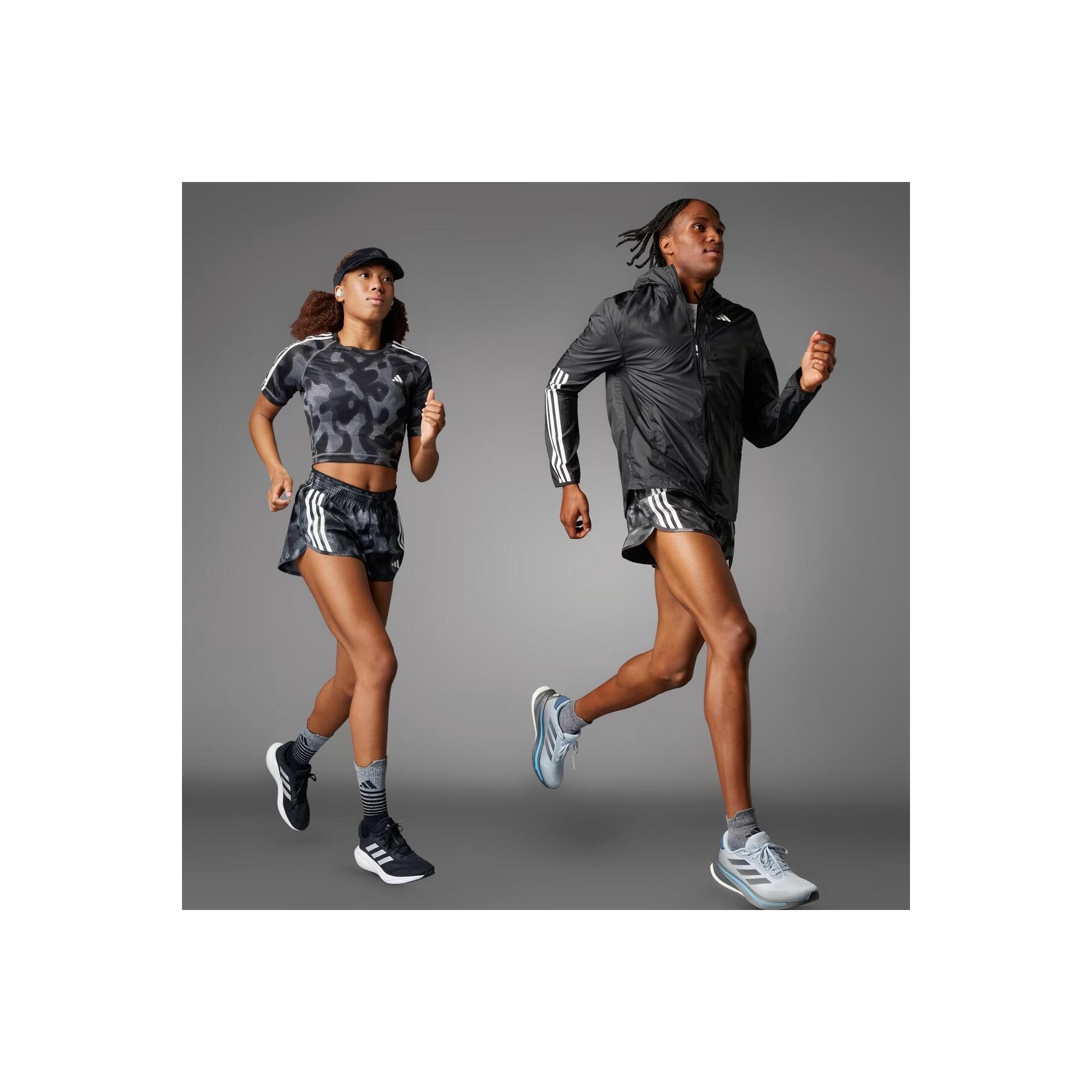 adidas Own The Run 3 Stripes Erkek Siyah Kapüşonlu Ceket (IK4986)