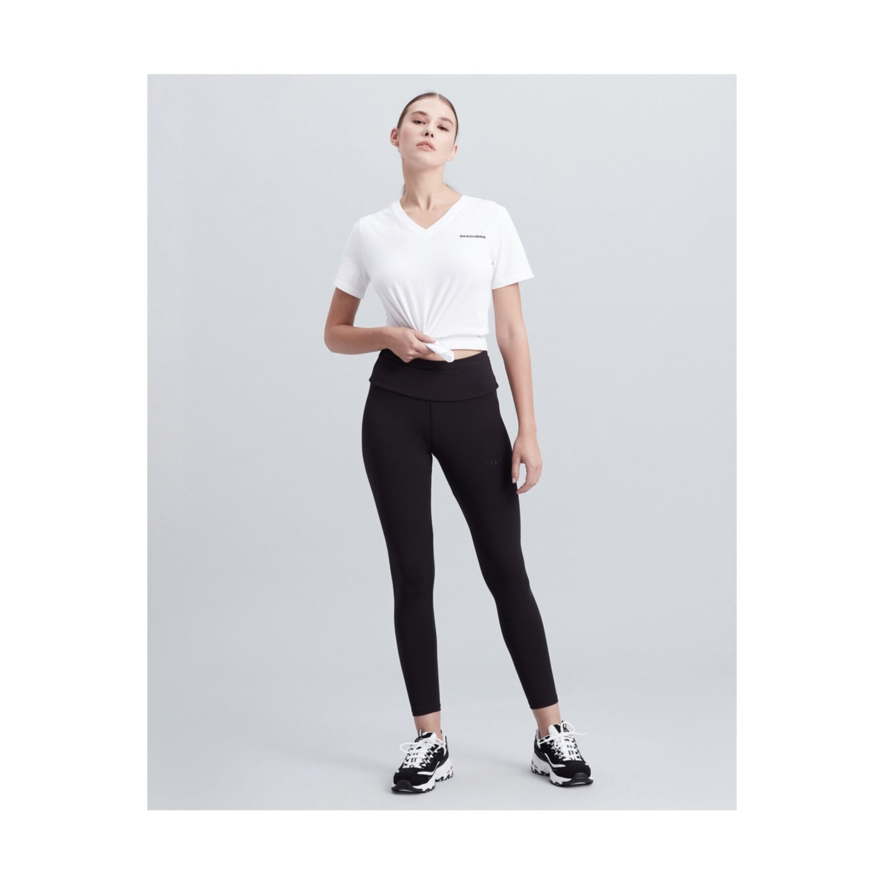 Skechers New Basics V Yaka Beyaz Tişört (S212399-013)