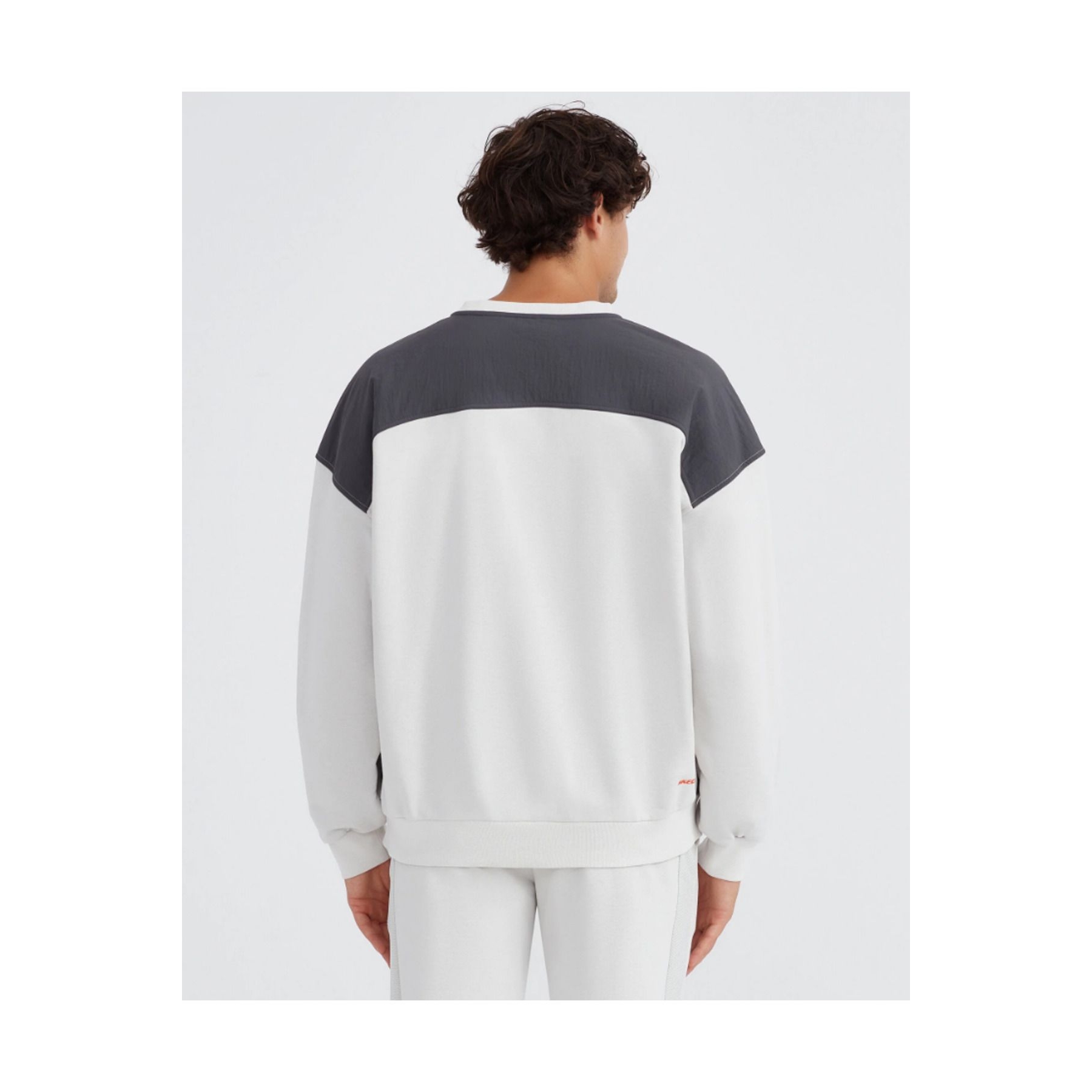 Skechers Fleece Crew Neck Erkek Gri Sweatshirt (S232277-032)